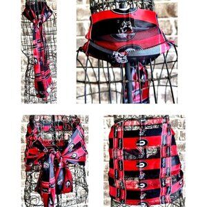 VTG University Georgia  Scarf  UGA Football Bulldogs Dawgs 58 in L x 12 in NWT